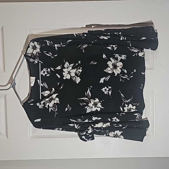 Sienna Sky Long Sleeve Semi Sheer Top Ties on Bell Sleeve Size XS - Picture 1 of 8